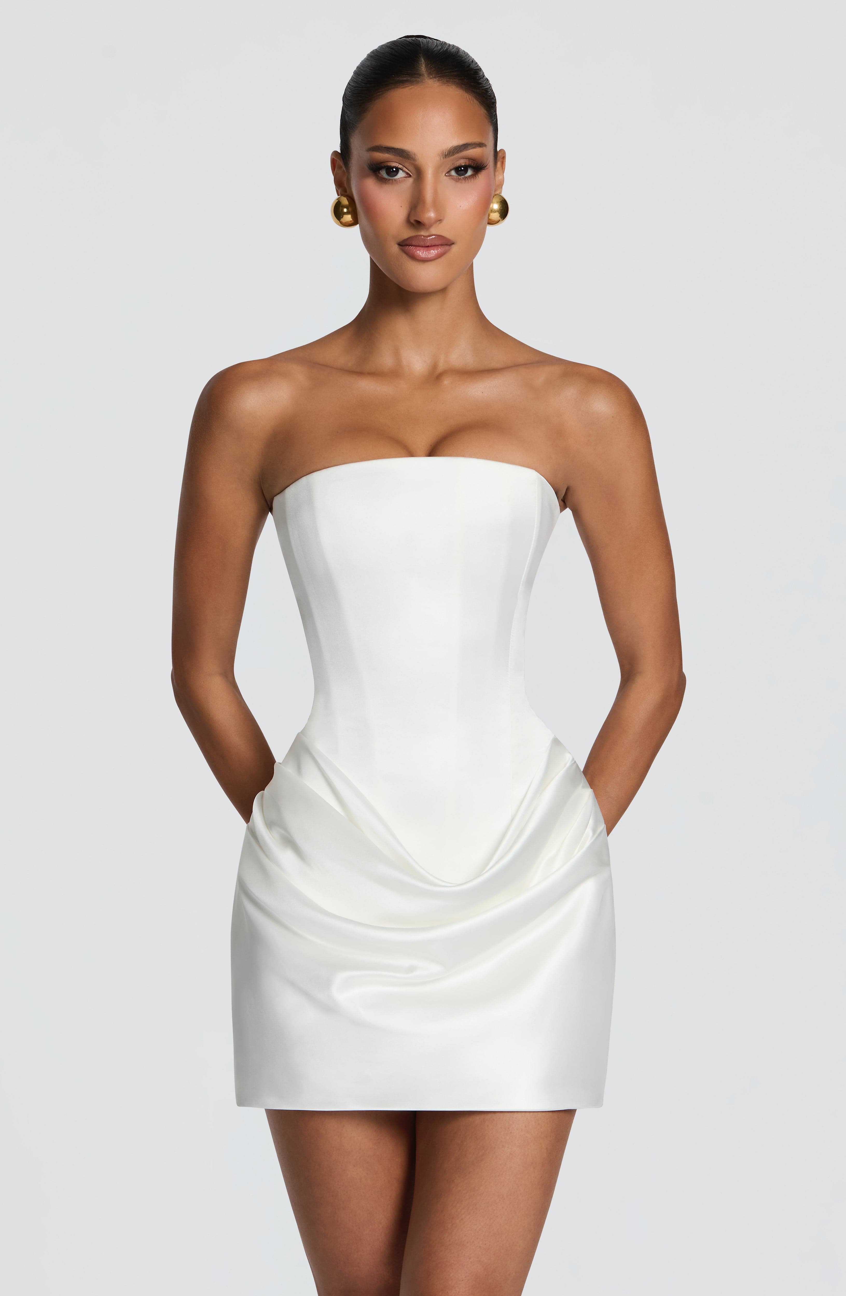 2 Styles Weißes Satin-Miniklei – Ruched Dress Mini Bewertung und Preis